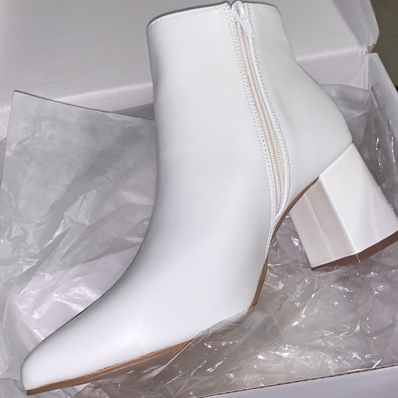 White Booties NEW - Picture 2 of 3